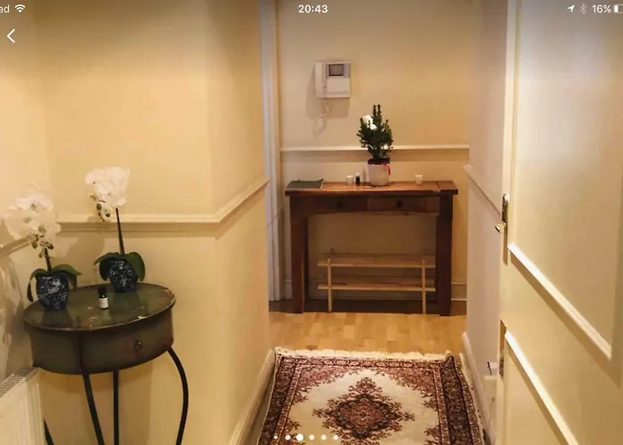 Double Bedroom In A Sharing Apartment