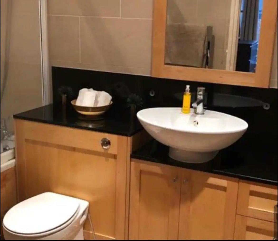 Double Bedroom In A Sharing Apartment
